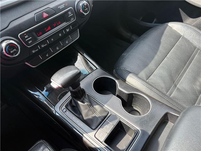 2019 Kia Sorento 3.3L EX+ in Saskatoon - Image 11 of 15