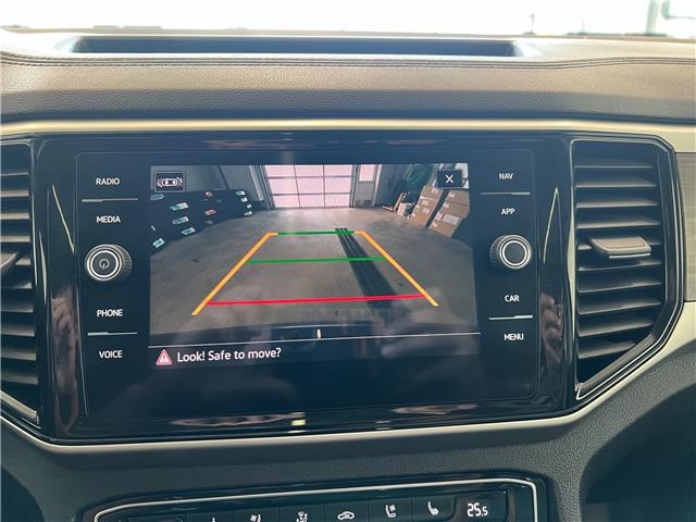 2022 Volkswagen Atlas 3.6 FSI Highline (Stk: V3082) in Prince Albert - Image 5 of 13