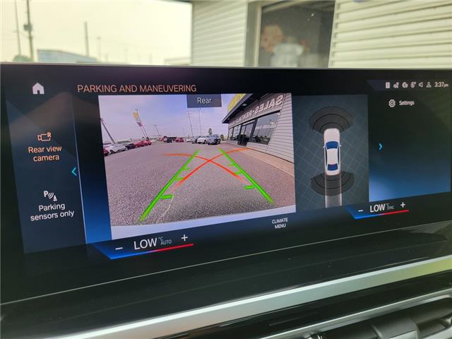 2023 BMW 3 Series 330i X-DRIVE | NAVI | SUNROOF |LEATHER |BLIND SPOT (Stk: Z3521) in St. Catharines - Image 11 of 30