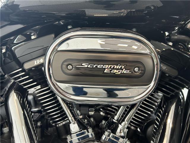 2017 Harley-Davidson CVO Street Glide  (Stk: TOM1) in London - Image 8 of 18