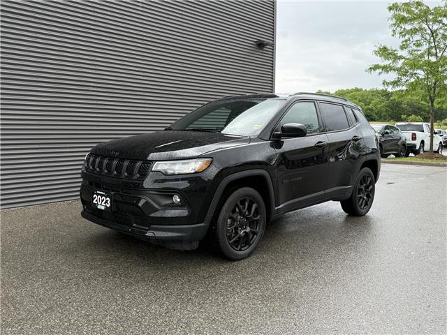 2023 Jeep Compass Altitude (Stk: U10916) in London - Image 1 of 20