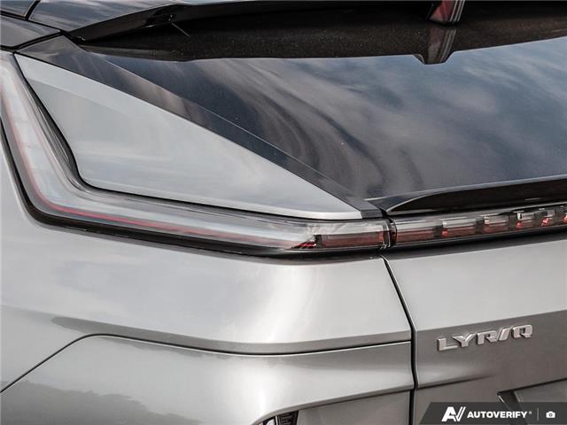 2026 Cadillac LYRIQ V (Stk: 171170) in London - Image 12 of 27