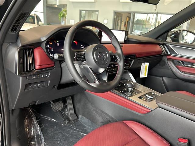 2025 Mazda CX-70 PHEV GT (Stk: 25T129) in Kingston - Image 8 of 15