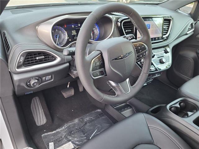 2026 Chrysler Pacifica Select (Stk: 260001) in Windsor - Image 12 of 25