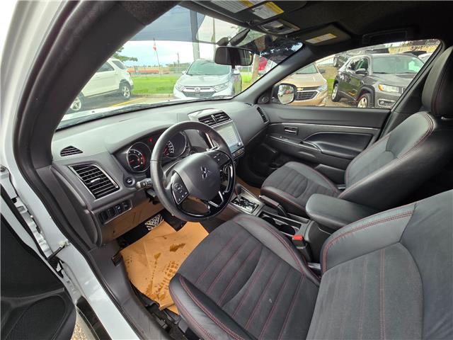2023 Mitsubishi RVR LE (Stk: 8851) in Calgary - Image 15 of 24