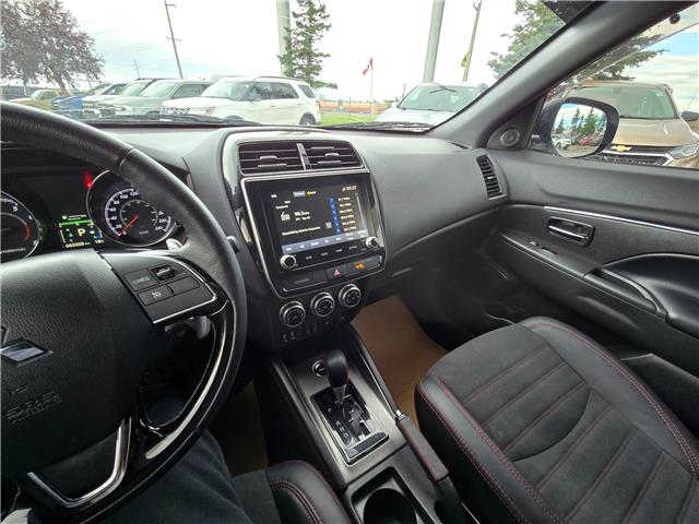 2023 Mitsubishi RVR LE (Stk: 8851) in Calgary - Image 19 of 24