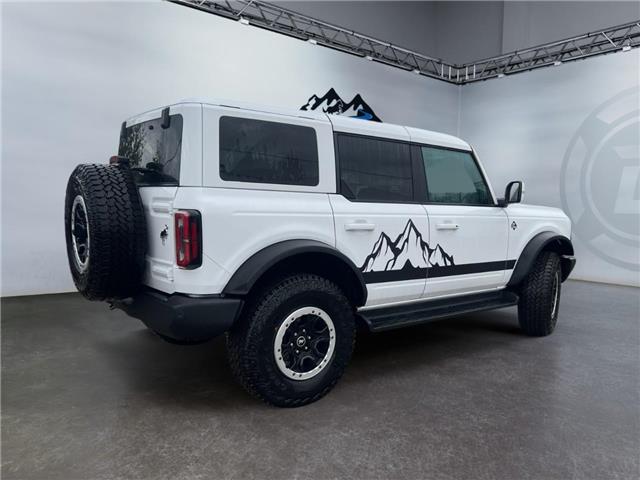 2025 Ford Bronco Outer Banks (Stk: 12064) in Golden - Image 5 of 17