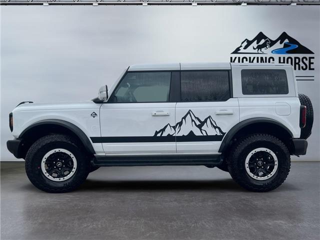 2025 Ford Bronco Outer Banks (Stk: 12064) in Golden - Image 8 of 17