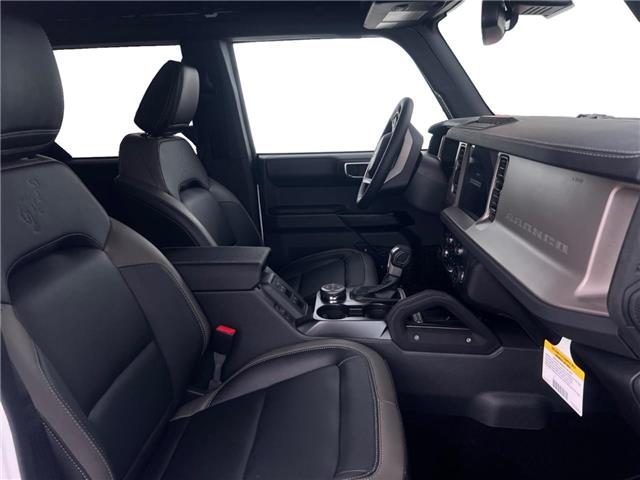 2025 Ford Bronco Outer Banks (Stk: 12064) in Golden - Image 15 of 17
