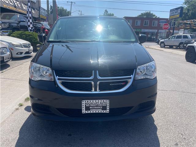 2017 Dodge Grand Caravan CVP/SXT (Stk: D595056) in Scarborough - Image 2 of 19