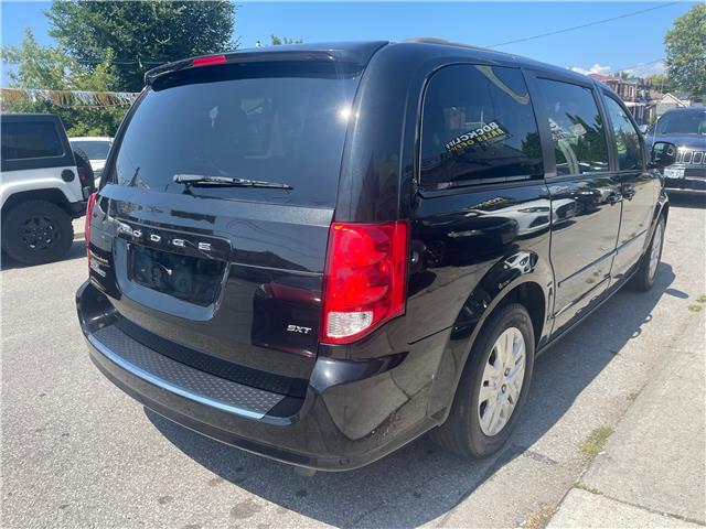 2017 Dodge Grand Caravan CVP/SXT (Stk: D595056) in Scarborough - Image 5 of 19
