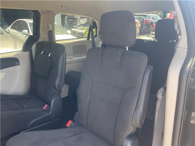 2017 Dodge Grand Caravan CVP/SXT (Stk: D595056) in Scarborough - Image 11 of 19