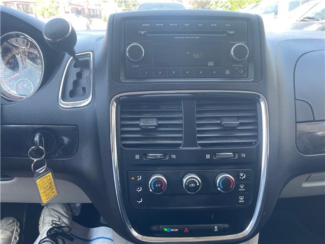 2017 Dodge Grand Caravan CVP/SXT (Stk: D595056) in Scarborough - Image 17 of 19
