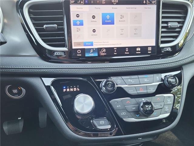 2026 Chrysler Pacifica Select (Stk: 260005) in Windsor - Image 15 of 25