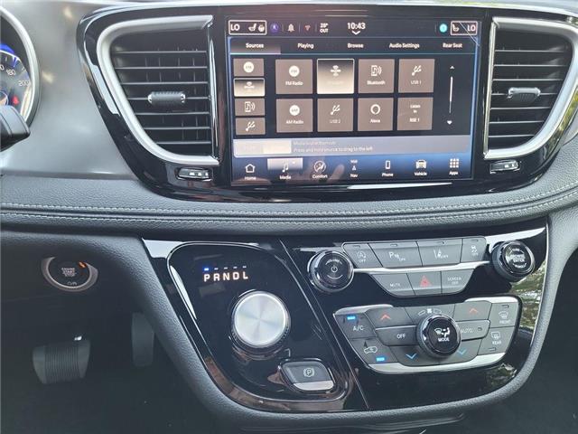 2026 Chrysler Pacifica Select (Stk: 260006) in Windsor - Image 15 of 25