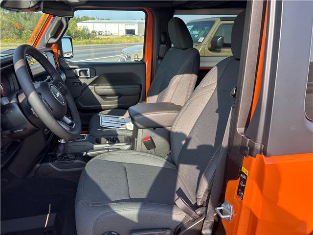 2025 Jeep Wrangler Sport (Stk: 25092) in Oak Bay - Image 6 of 7