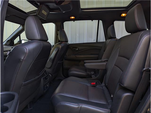 2019 Honda Pilot Black Edition (Stk: H08571B) in North Cranbrook - Image 11 of 16