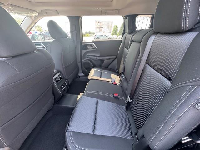 2025 Mitsubishi Outlander PHEV SE (Stk: M5331) in BELLEVILLE - Image 6 of 7