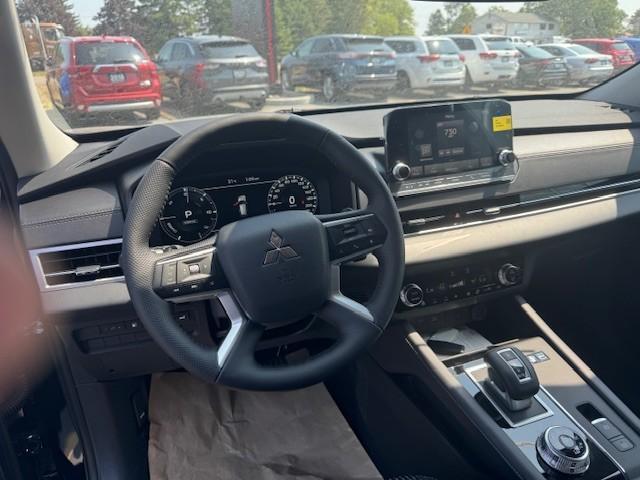 2025 Mitsubishi Outlander PHEV SE (Stk: M5331) in BELLEVILLE - Image 5 of 7