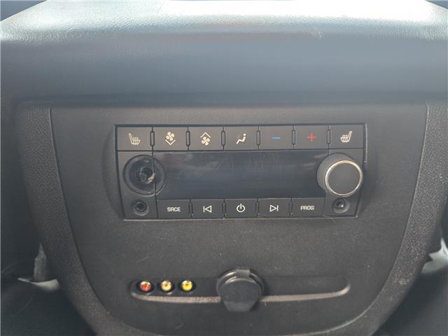 2013 GMC Yukon Hybrid Denali in Saskatoon - Image 13 of 17