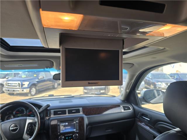 2013 GMC Yukon Hybrid Denali in Saskatoon - Image 14 of 17