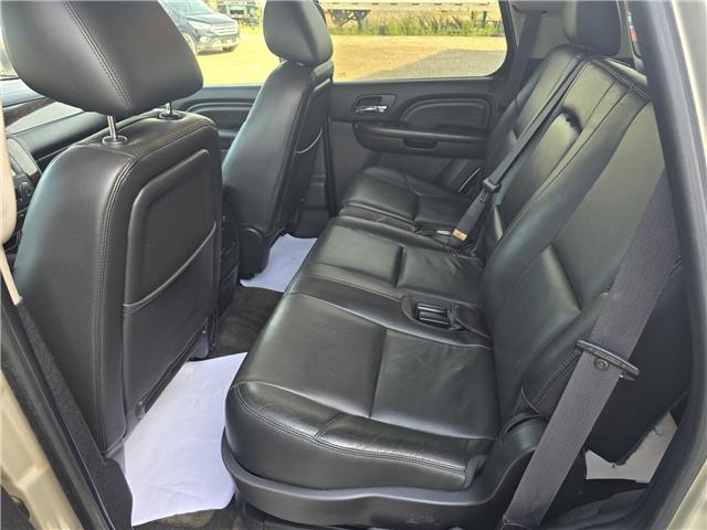 2013 GMC Yukon Hybrid Denali in Saskatoon - Image 15 of 17