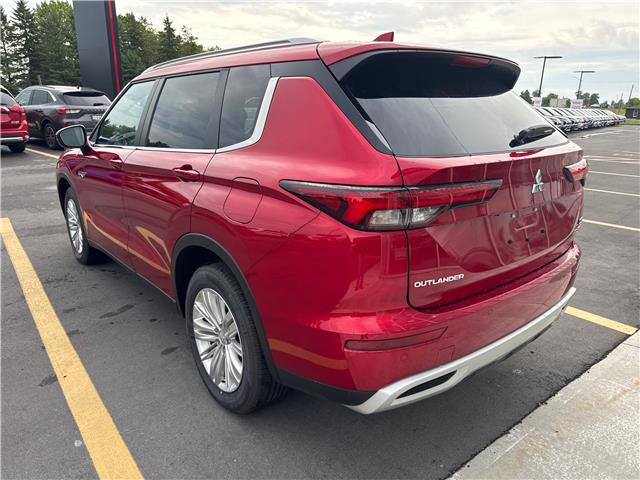 2025 Mitsubishi Outlander PHEV SE (Stk: M5320) in BELLEVILLE - Image 4 of 8