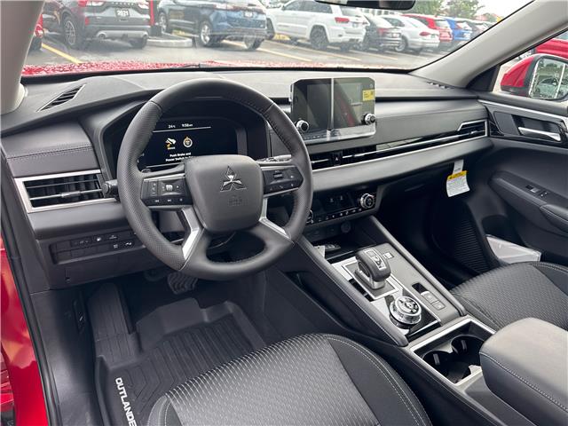 2025 Mitsubishi Outlander PHEV SE (Stk: M5320) in BELLEVILLE - Image 5 of 8