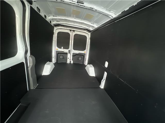 2025 Ford Transit-250 Cargo Base (Stk: 5Z221) in Timmins - Image 11 of 16