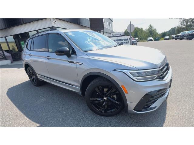 2023 Volkswagen Tiguan Comfortline R-Line Black (Stk: 25433) in Sudbury - Image 2 of 25