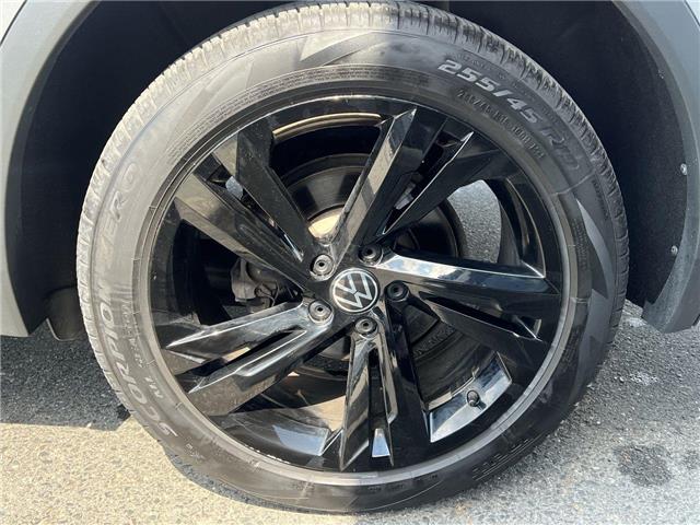 2023 Volkswagen Tiguan Comfortline R-Line Black (Stk: 25433) in Sudbury - Image 10 of 25