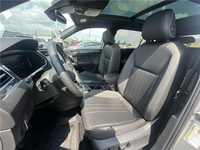 2023 Volkswagen Tiguan Comfortline R-Line Black (Stk: 25433) in Sudbury - Image 11 of 25