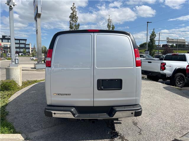 2025 Chevrolet Express 2500 Work Van (Stk: S1249648) in Calgary - Image 5 of 19