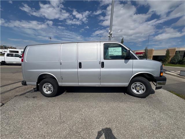 2025 Chevrolet Express 2500 Work Van (Stk: S1249648) in Calgary - Image 7 of 19