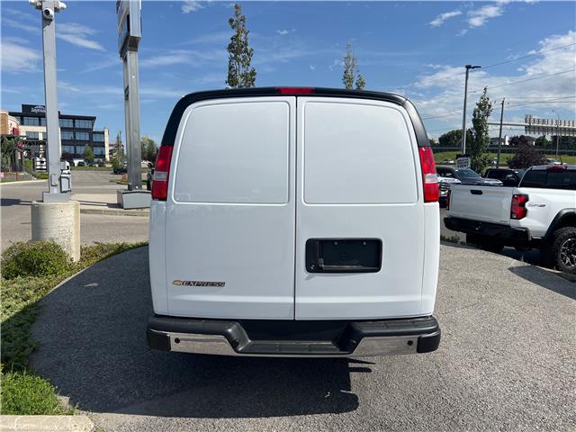 2025 Chevrolet Express 2500 Work Van photo 3