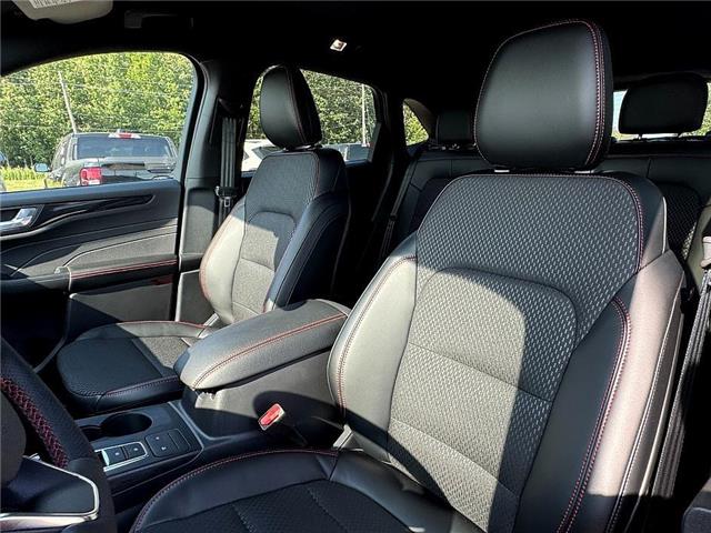 2025 Ford Escape ST-Line (Stk: ES38438) in Windsor - Image 19 of 26