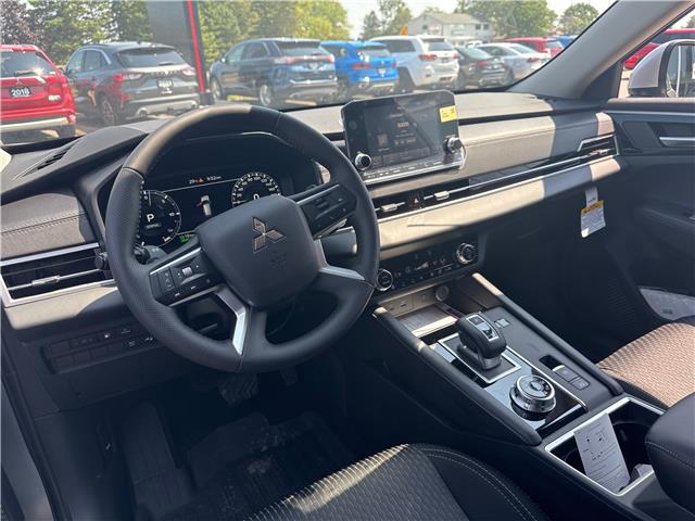 2025 Mitsubishi Outlander PHEV SE (Stk: M5213) in BELLEVILLE - Image 5 of 7 2025 Mitsubishi Outlander PHEV SE (Stk: M5213) in BELLEVILLE - Image 5 of 7
