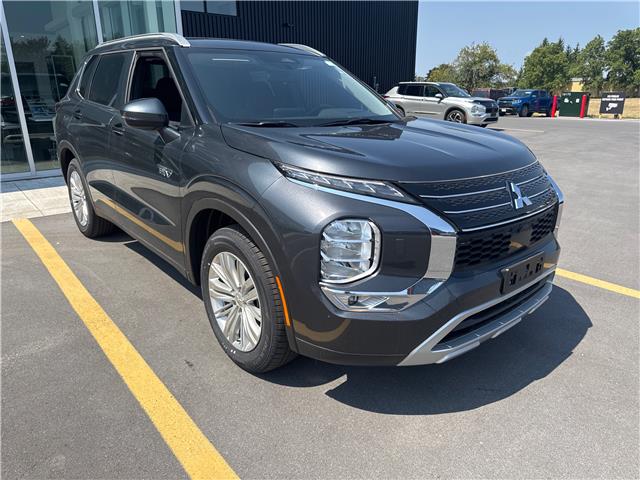 2025 Mitsubishi Outlander PHEV SE (Stk: M5210) in BELLEVILLE - Image 2 of 7
