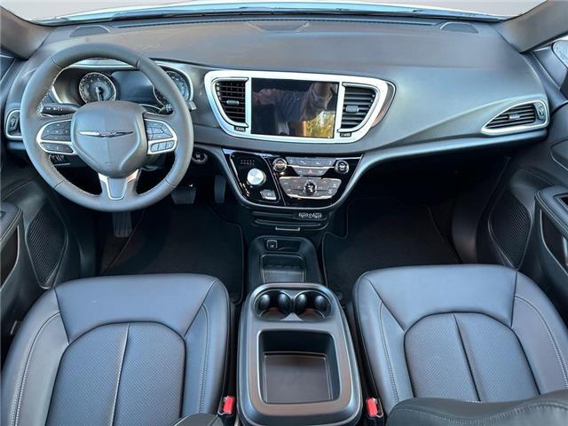 2025 Chrysler Grand Caravan SXT (Stk: 40318) in Lethbridge - Image 10 of 15
