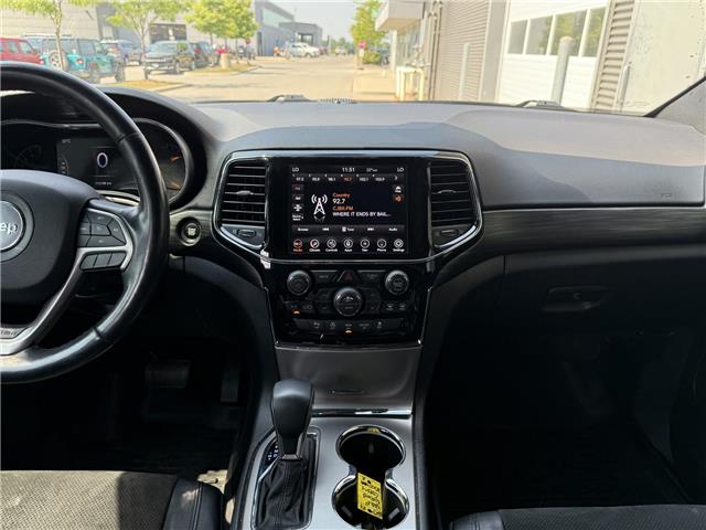 2019 Jeep Grand Cherokee Laredo (Stk: 25037E) in London - Image 18 of 25