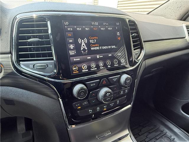 2019 Jeep Grand Cherokee Laredo (Stk: 25037E) in London - Image 19 of 25