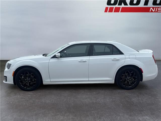 2023 Chrysler 300 S (Stk: 20121) in Okotoks - Image 2 of 15 2023 Chrysler 300 S (Stk: 20121) in Okotoks - Image 2 of 15