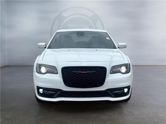 2023 Chrysler 300 S (Stk: 20121) in Okotoks - Image 8 of 15 2023 Chrysler 300 S (Stk: 20121) in Okotoks - Image 8 of 15
