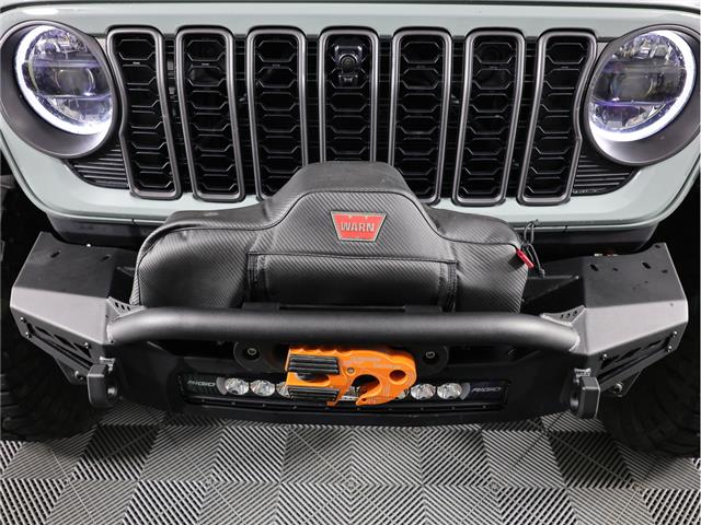 2024 Jeep Wrangler Rubicon (Stk: A19989) in Calgary - Image 4 of 27