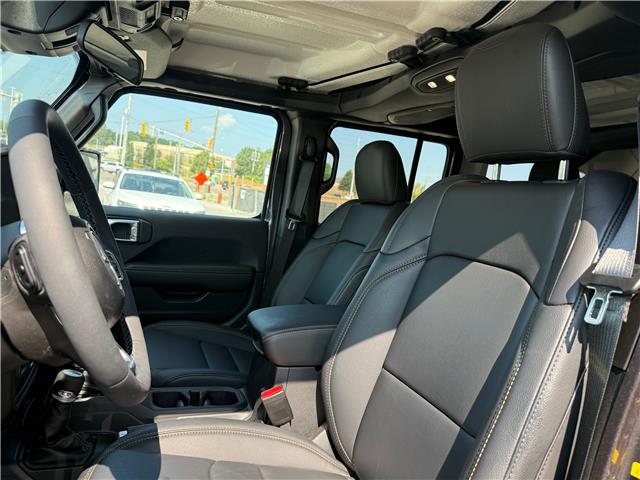 2025 Jeep Wrangler Sahara (Stk: W22828) in Newmarket - Image 8 of 12