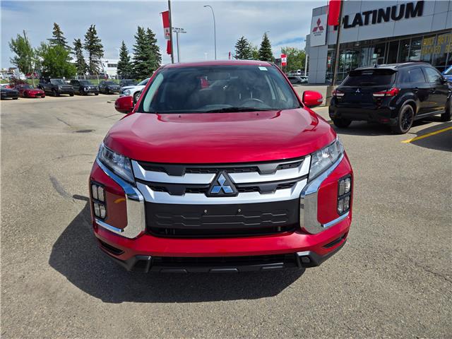 2022 Mitsubishi RVR SE (Stk: 8870) in Calgary - Image 2 of 23 2022 Mitsubishi RVR SE (Stk: 8870) in Calgary - Image 2 of 23