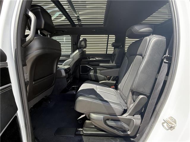 2022 Jeep Wagoneer Series III (Stk: U10930) in London - Image 10 of 26