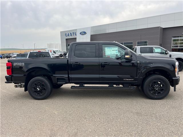 2025 Ford F-350 XLT (Stk: 25T2858) in Pincher Creek - Image 4 of 39