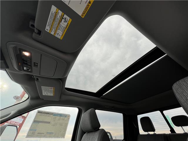 2025 Ford F-350 XLT (Stk: 25T2858) in Pincher Creek - Image 23 of 39