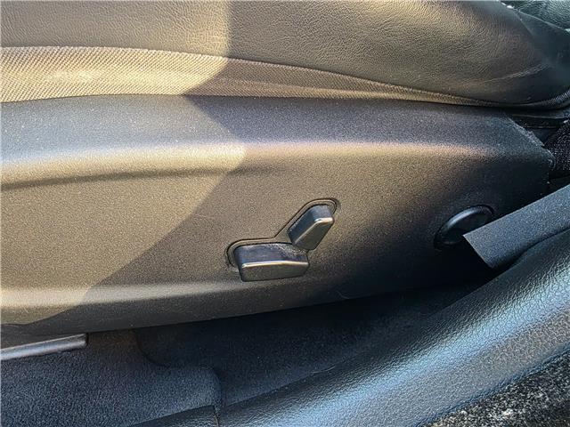 2015 Chrysler 300 S (Stk: 2507380) in Waterloo - Image 15 of 27